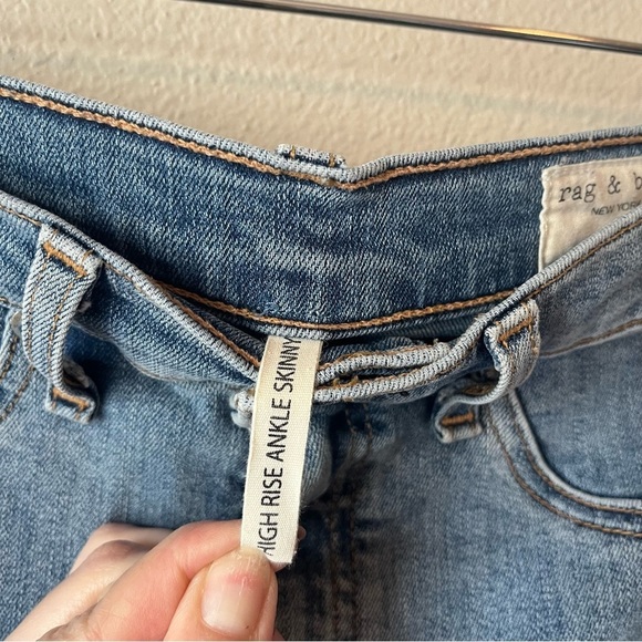 Rag & Bone High Rise Ankle Skinny Light Wash Raw Hem Jeans Size 29 - Picture 3 of 7